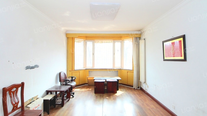 迎春里兴盛楼二手房实景图