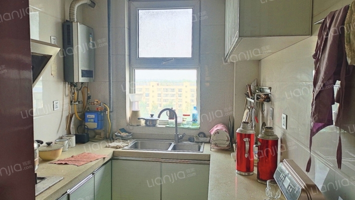 华丰小区大三居双卫空间零浪费南北通透双阳台成熟小区-卫生间A