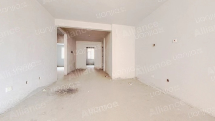 南北通透，高楼层，采光无影响，视野开阔。-餐厅