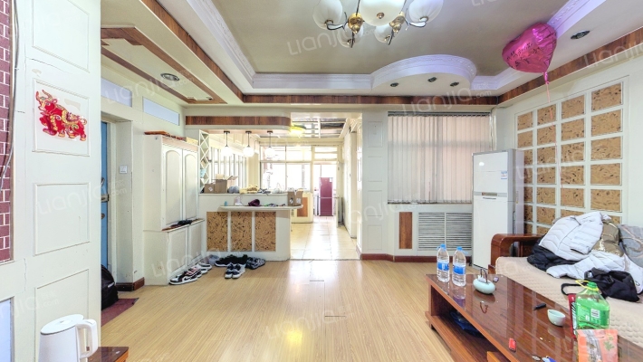 园林小区二手房实景图