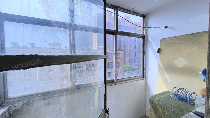 铁道部建厂局 机械总队 小两居-阳台