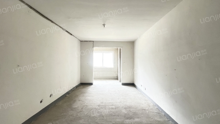 万郡泰和嘉苑二手房实景图