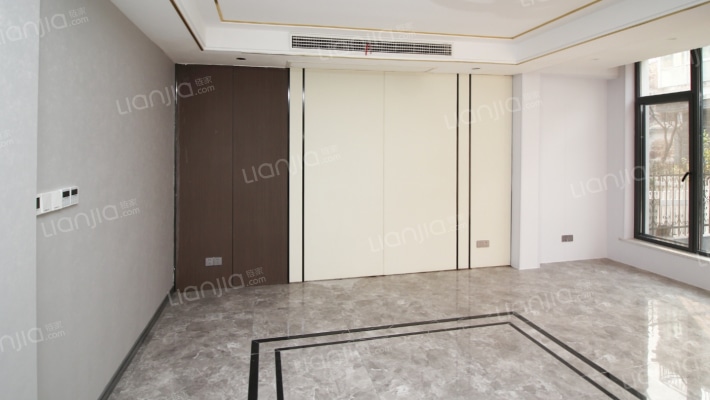 东郊华庭二手房实景图