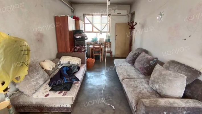 兴泰小区 3室2厅 南 北-卧室A