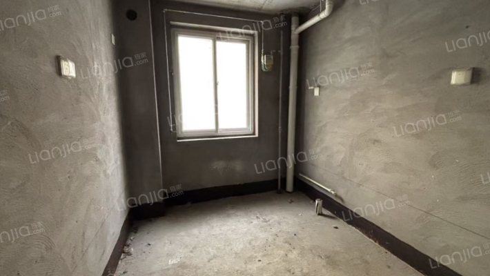 小区位置购物交通方便     小区物业好   环境优美-厨房