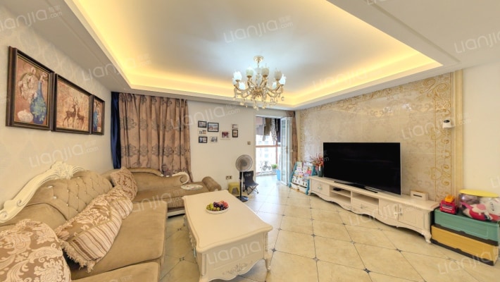 米兰春天二手房实景图