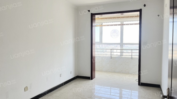 水岸花城 南向两居 简单装修 采光无遮挡-卧室A