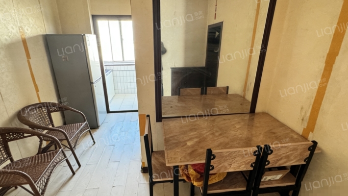 大海小区二手房实景图