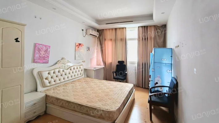 龙华生活区A区二手房实景图