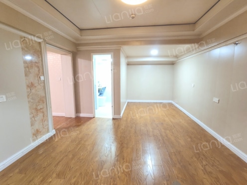 整租·鼎盛国际 4室0厅 南