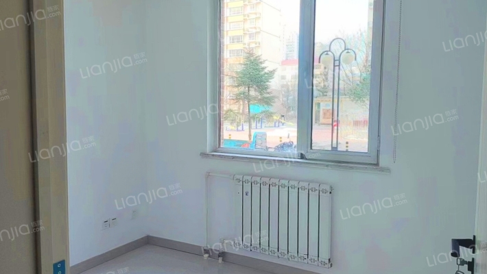 房子集中供暖  南北通透  采光视野佳-卧室A