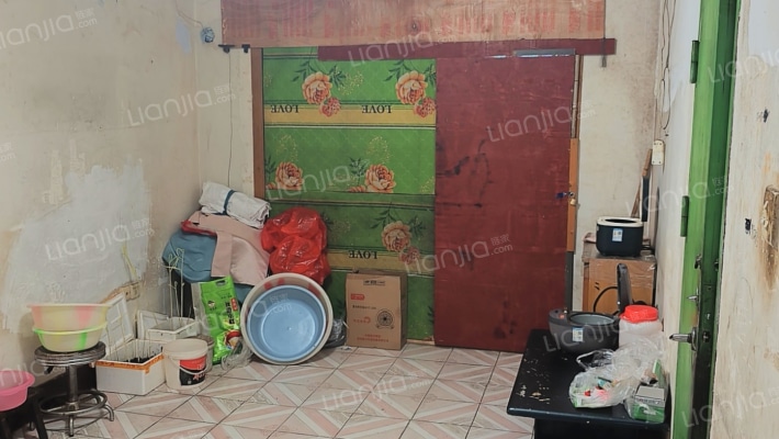 八里桥路84号二手房实景图