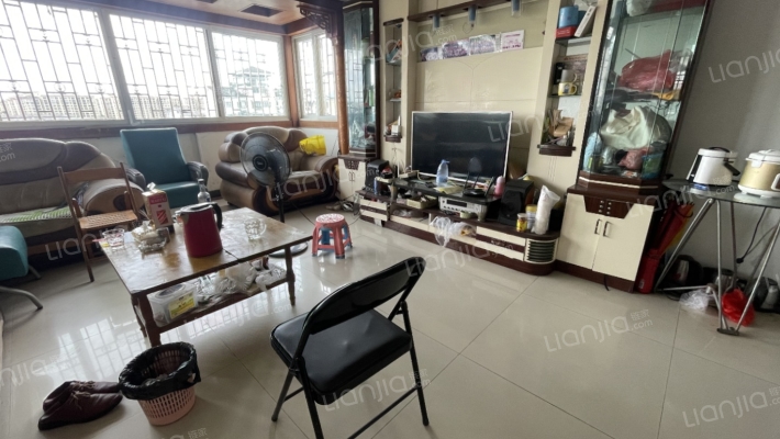 桂林金地球汽车农机配件大市场二手房实景图