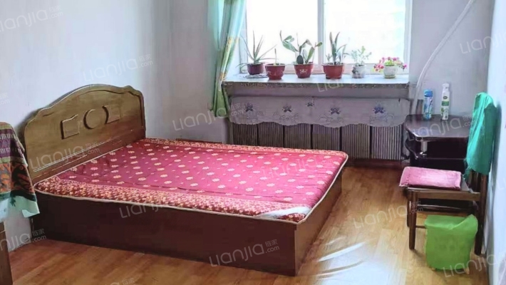 矿建东红小区二手房实景图