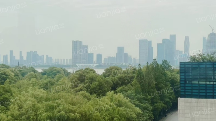 万银国际二手房实景图