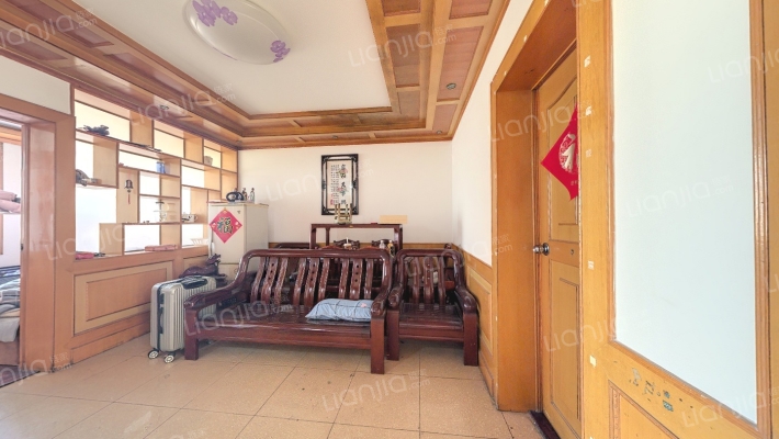 荣成雅居苑二手房实景图