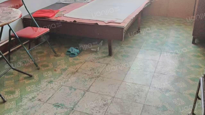 钟楼大街72号院二手房实景图