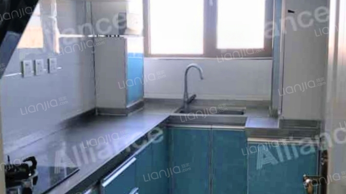 南北两居中高楼层，无遮挡，采光好，房本满二税费少-厨房