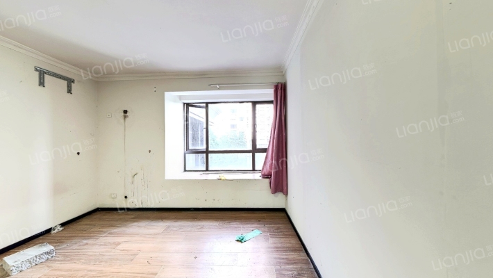 世博帝宝花园二手房实景图