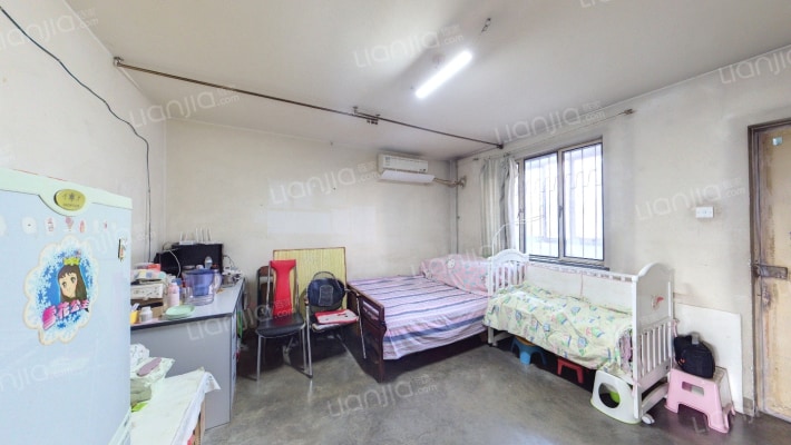 角门13号院二手房实景图