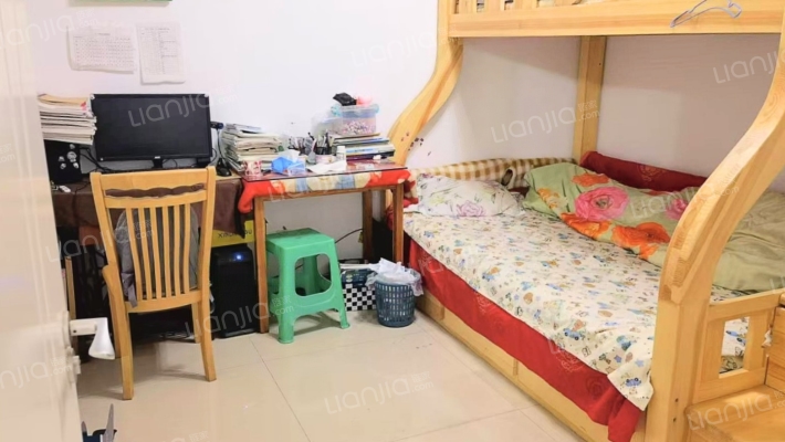 此房户型好，全阳2居，采光充足，交通便利，-卧室B