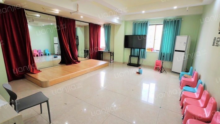 d调国际二手房实景图