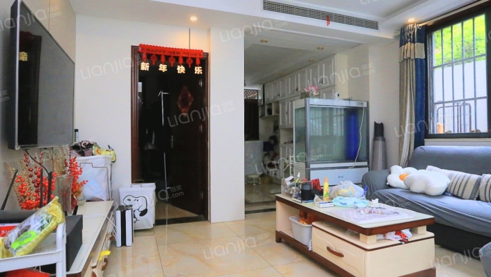 威尼斯现代广场二手房实景图