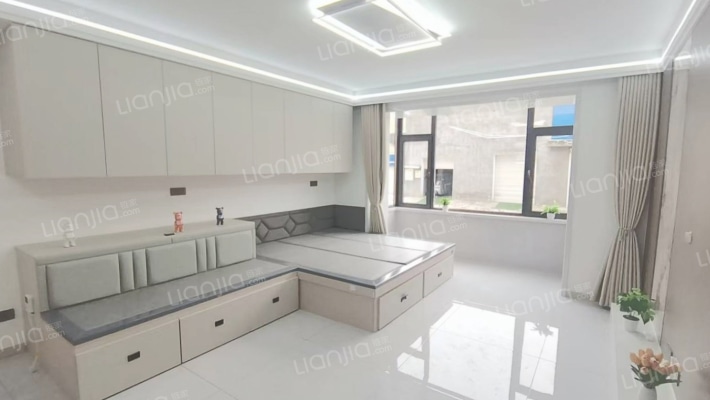 橡机住宅二手房实景图