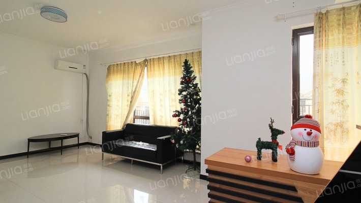 南北通透大户型洋房，采光好，视野好  带阁楼-客厅A