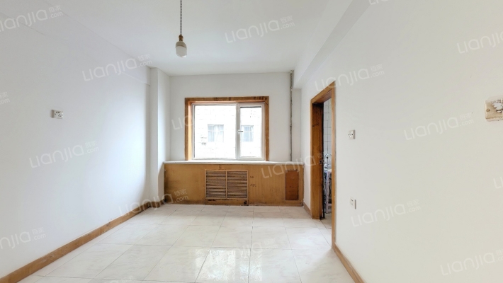 六一商场家属院二手房实景图