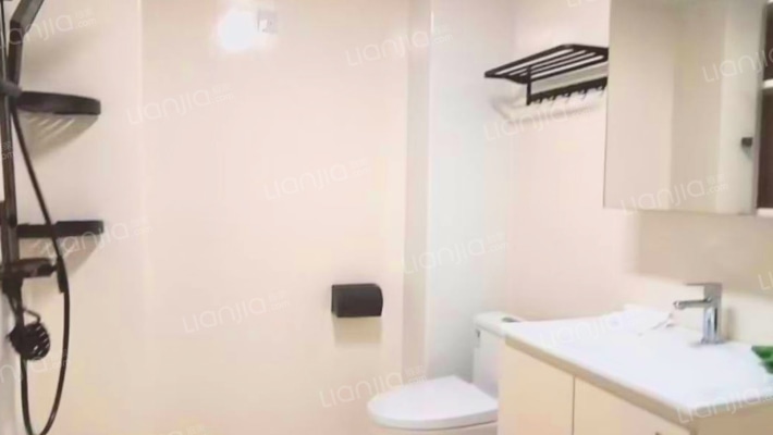 联合小区一号院，精装全南两居，拎包入住-卫生间