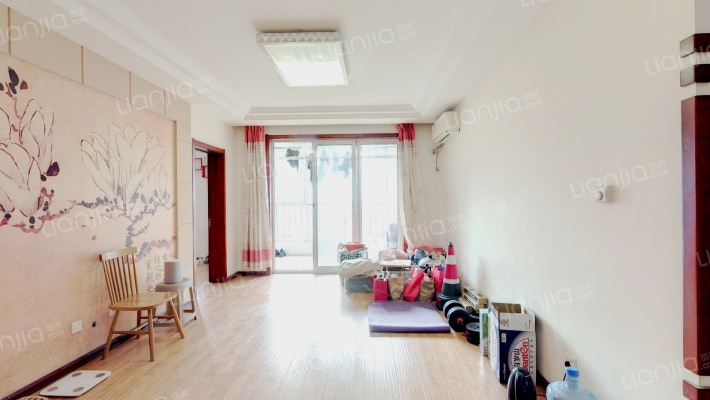 乐客国际公寓二手房实景图