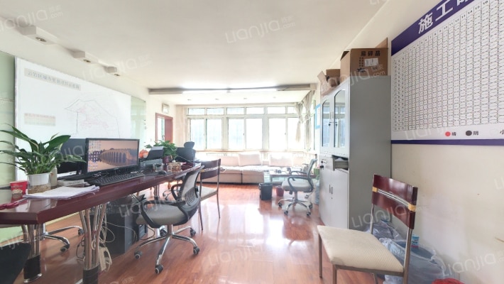 新联世纪华庭二手房实景图