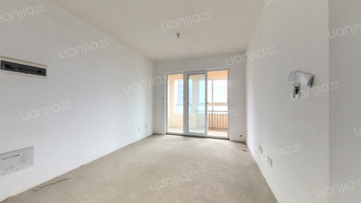 隆基泰和铂悦山二手房实景图