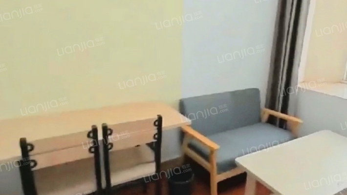 复兴村028号二手房实景图