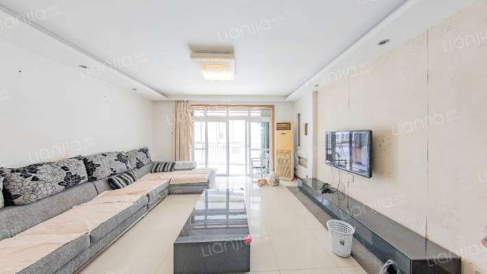 怡苑豪宅二手房实景图