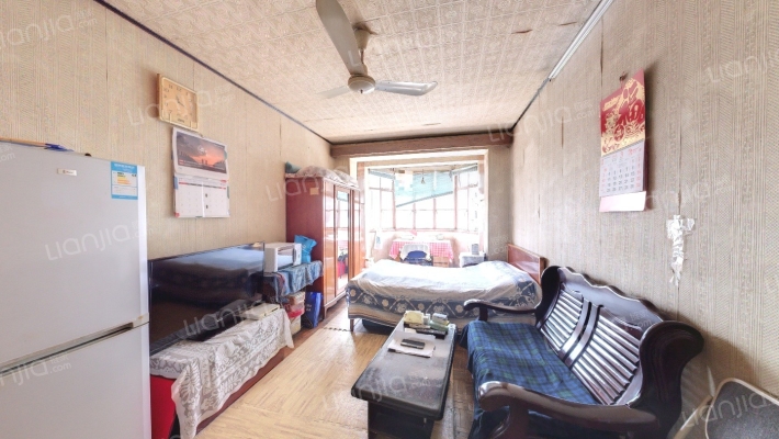 科宁公寓二手房实景图