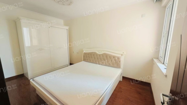 水岸花城 2室2厅 南-卧室B