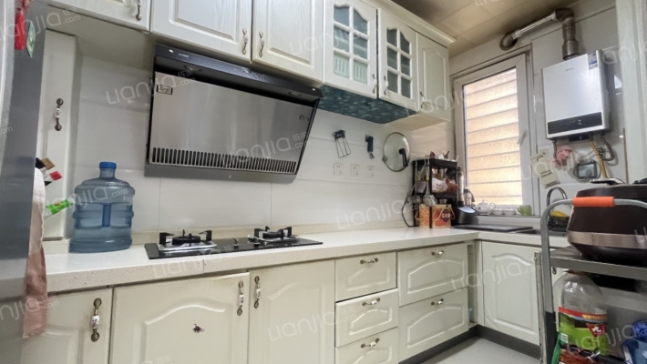 水岸花城 精装婚房 好楼层 采光无遮挡-厨房