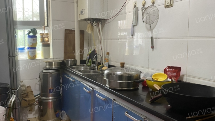 开发区 双语 南北2居低楼层 满二 带装修 拎包入住-厨房