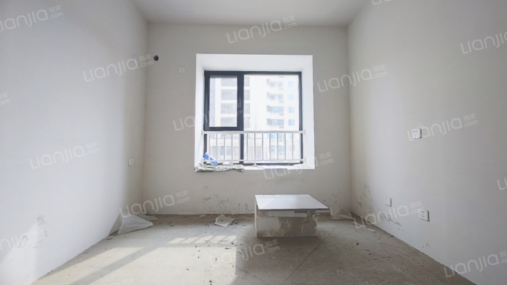 一梯两户南北户型出行方便，三阳三居-卧室A