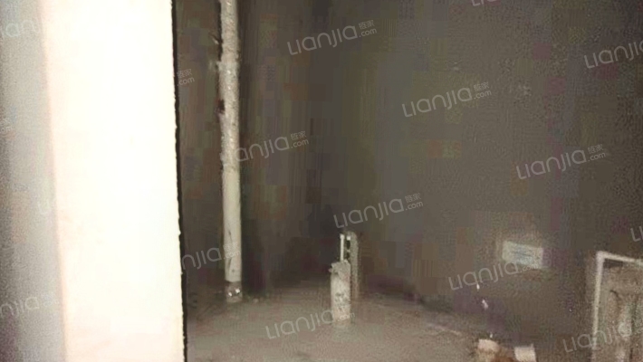 天伦湾全南两居，毛坯随意装修，中高楼层，采光好-卫生间