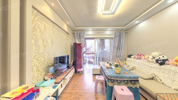 新城绿洲二手房实景图