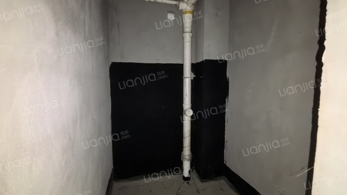 凌云旁 优美社区 人车分流 次顶层 南向两居 房本满二-卫生间