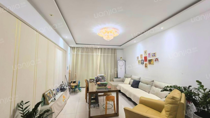 宝龙庄园E区二手房实景图