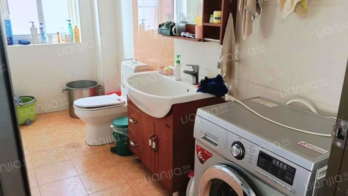 云景城，电梯洋房，房本满二，税费低，出行方便-卫生间A