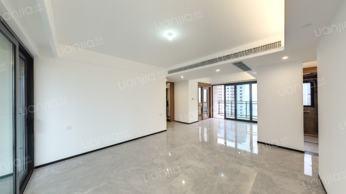 保利天汇二手房实景图