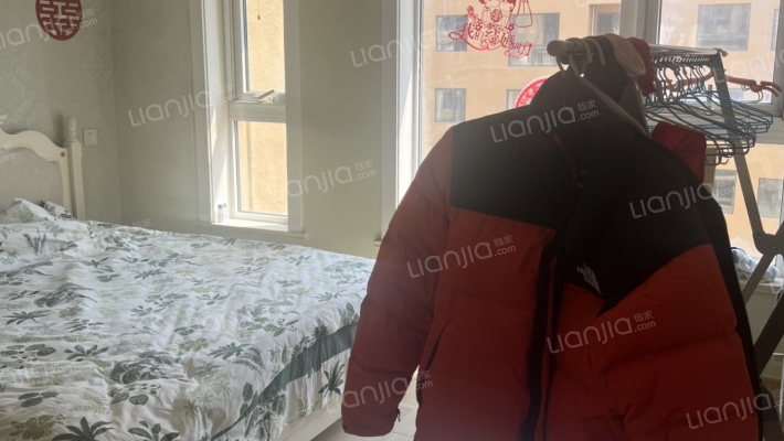 钻石复式精装修两居中高楼层拎包入住-卧室A