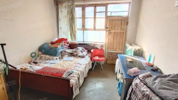 兴泰小区 3室2厅 南 北-卧室B