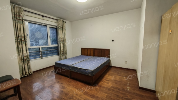 鹏渤御苑 4室2厅 南 北-卧室B